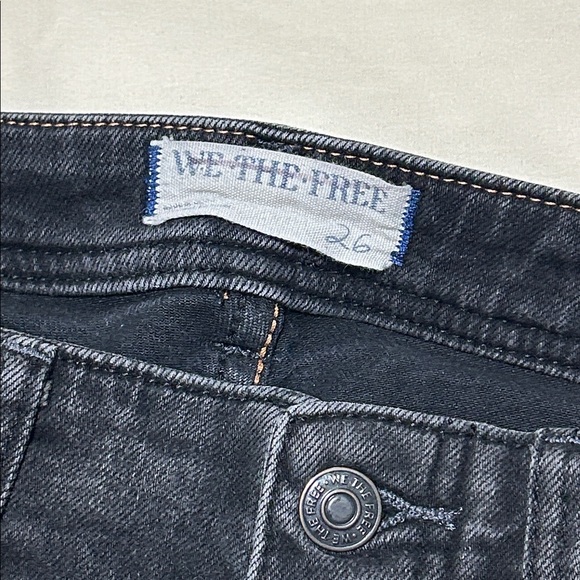 We The Free Jean. Distressed Black. Stretch. Size 26. 28.5” inseam. - Picture 3 of 5